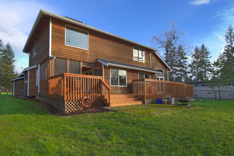 Deck Carpentry Service in Redmond, WA